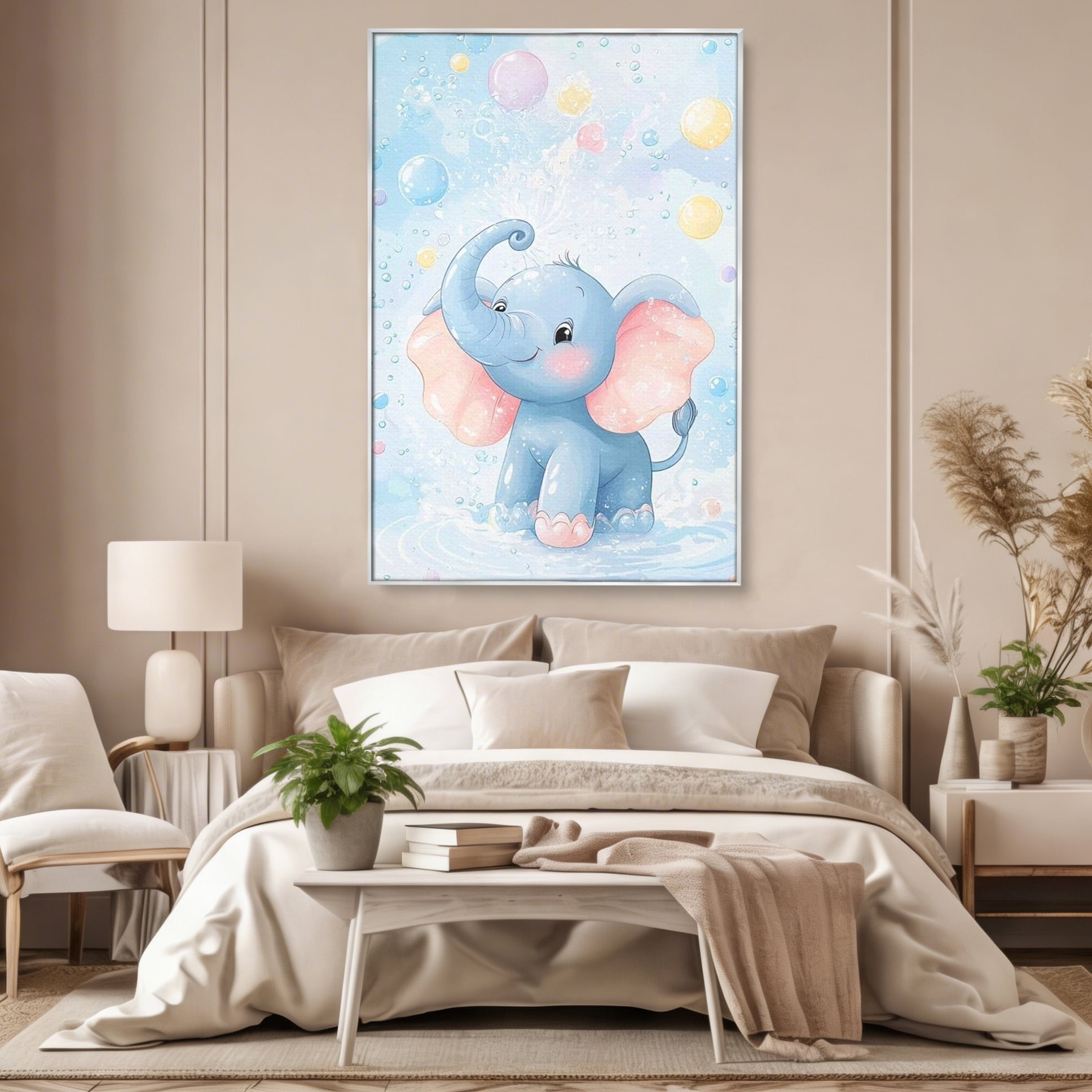 Tablou canvas cu tablou canvas cu elefantelet albastru, in rama de aluminiu argintiu, pe perete intr-un dormitor
